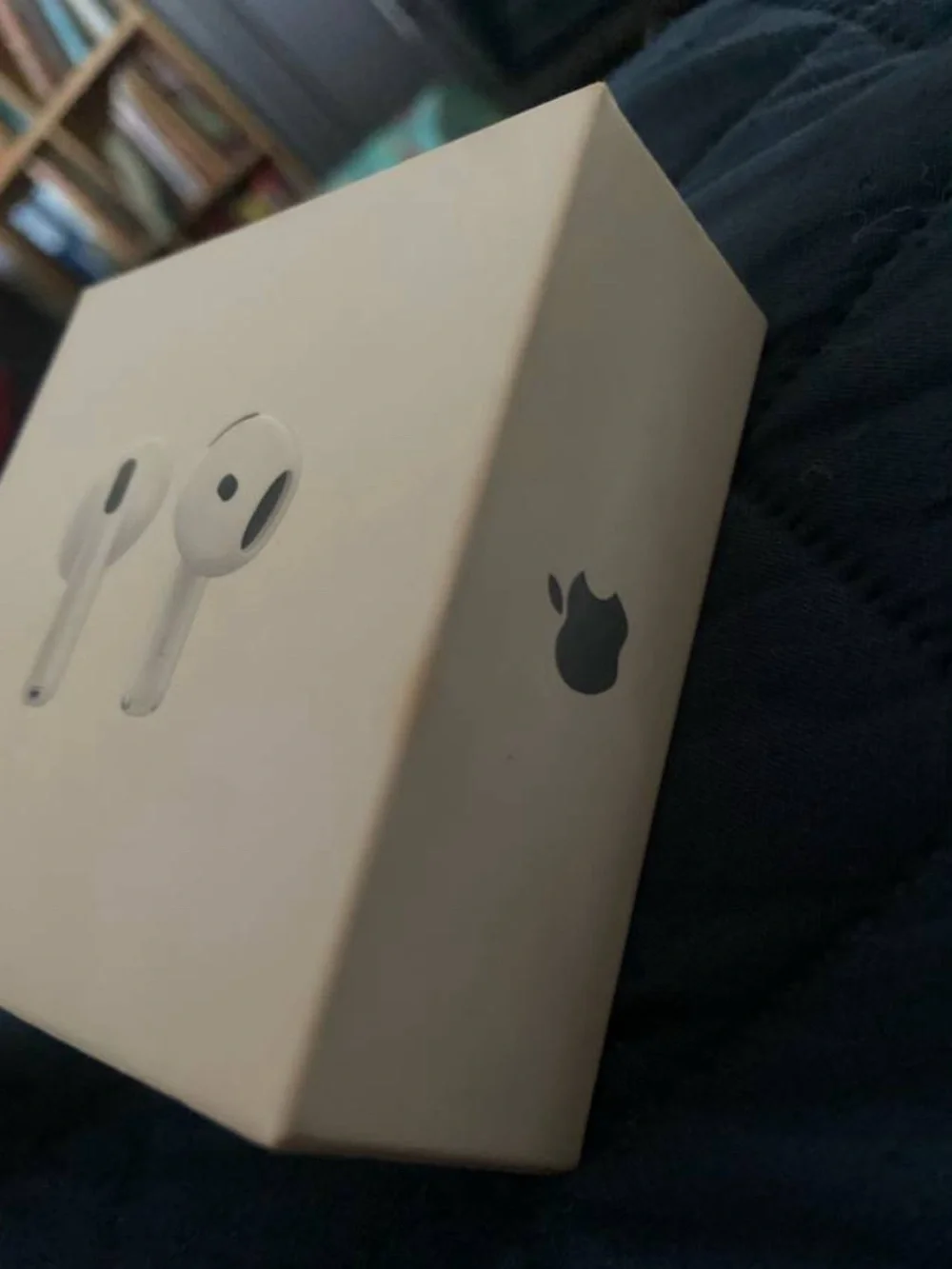 Apple AirPods (Gen 4) Wireless Earbuds in White. Never used. 1 year warranty.